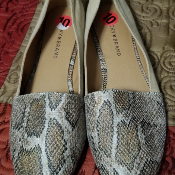 Lucky brand Woman's shoes Size 10 brand new - Picture 3 of 4